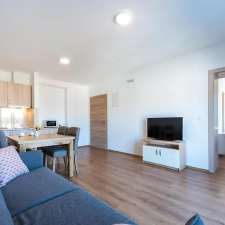 In With Sea View, Air Conditioning, Wifi, Washing Machine 4979-3 Apartamento