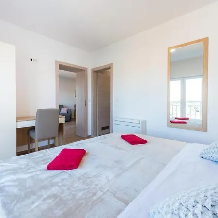 In With Sea View, Air Conditioning, Wifi, Washing Machine 4979-3 *
